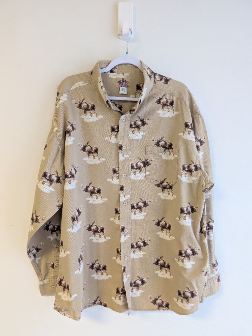 BarnFly Authentic Design Men's Moose Print Button Up Shirt